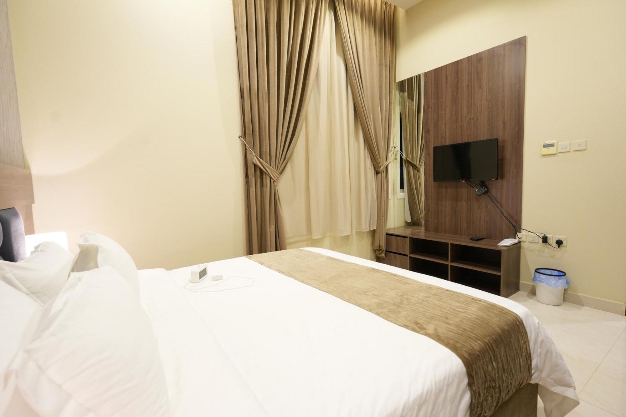 Garden Residence Hotel Рияд Екстериор снимка